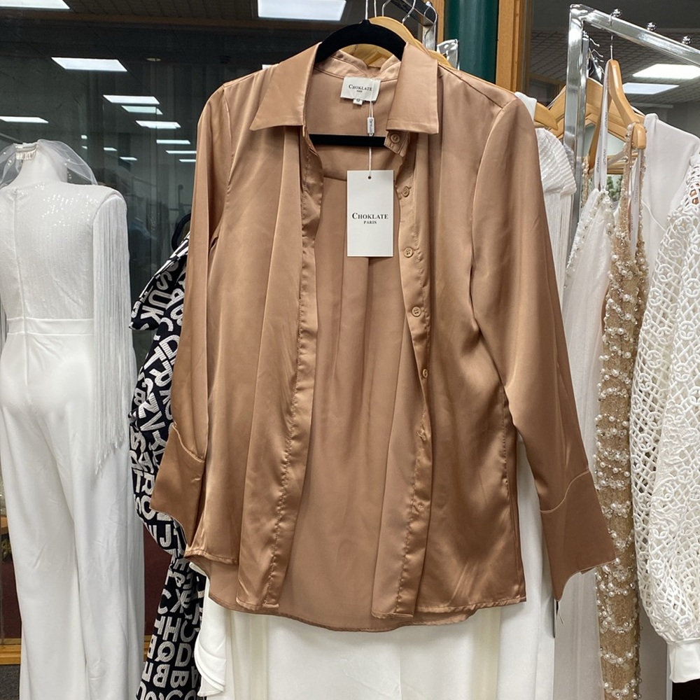 Copper button down blouse - Picture 3 of 5